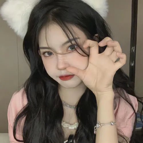 一线女星又出大瓜：恋情细节流出，经纪人连夜公关，连续多日